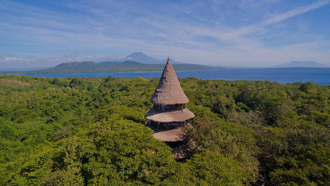Idyllischer Turm am Hotel The Menjangan auf Bali