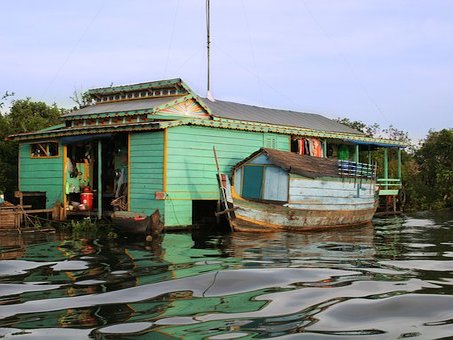 Schwimmendes Haus in Kambodscha