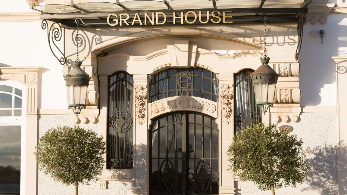 Grand-House-Portugal-Eingang