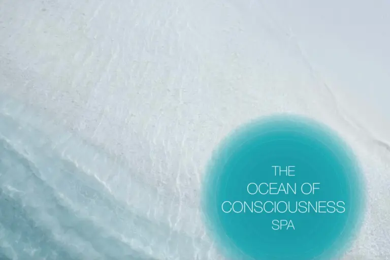 Die Spa-Broschüre des The Ocean of Consciousness-Spas des Four Seasons Private Island at Voavah gibt einen Überblick über das umfassende Wellness-Angebot auf der exklusiven Privatinsel auf den Malediven, die bei Fenners Reisen gebucht werden kann.