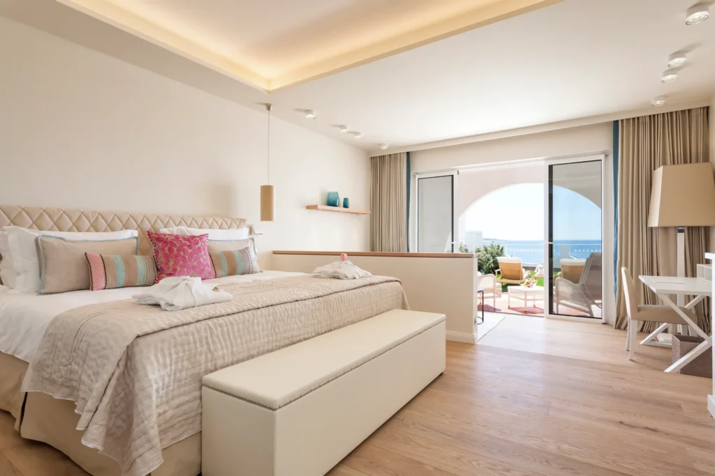 Deluxe Residence Suite mit Meerblick des Vila Vita Parc Luxusresorts in Portugal, buchbar für einen exklusiven Portugalurlaub bei Fenners Reisen