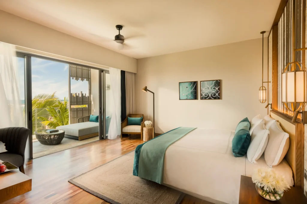 Diese Ocean View Suite des Constance Le Chaland Mauritius verwöhnt mit weitem Blick über den Ozean. Individuell buchbar für Ihre Mauritius Luxusreise bei Fenners Reisen!