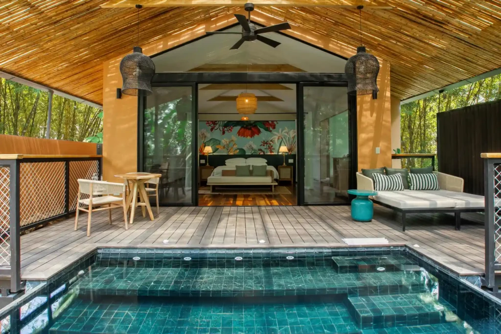 Blick auf eine Arenal Casita mit Pool im Nayara Gardens, La Fortuna, in Costa Rica. Individuell buchbar bei Fenners Reisen!