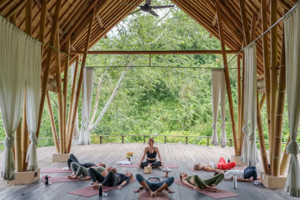 Yoga-Retreat für Frauen in Bali, Ubud - jetzt Ihre Yogareise nach Bali bei Fenners Reisen buchen.