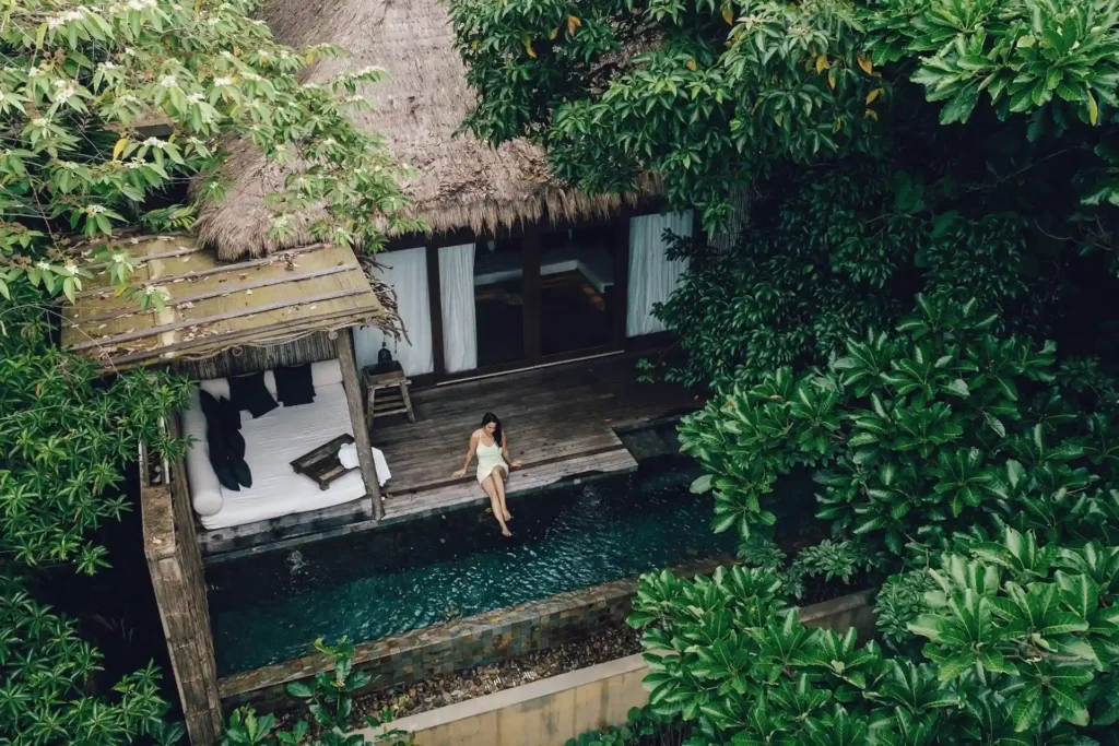Dschungelvilla mit einem Schlafzimmer auf einer privaten Insel in Kambodscha. Katharina Fenners gestaltet exklusive Luxusreisen weltweit - jetzt beraten lassen.